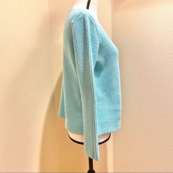 Tommy Bahama Mint Sweater, Crocheted Look, V-Neck, Size Med - Picture 3 of 7